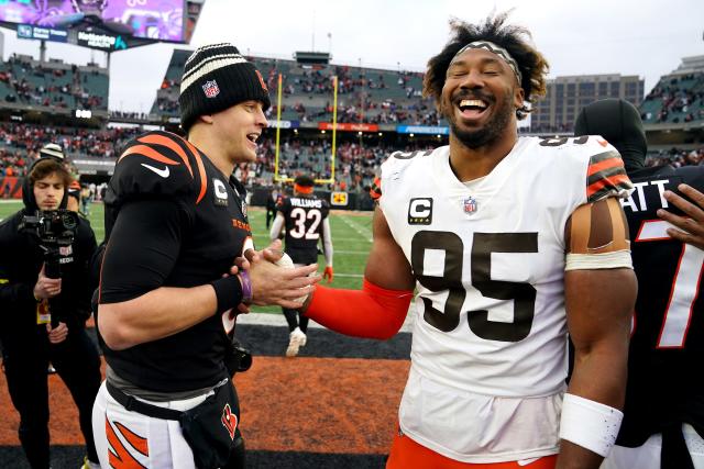 Cleveland Browns defensive end Myles Garrett (95) on the sidelines