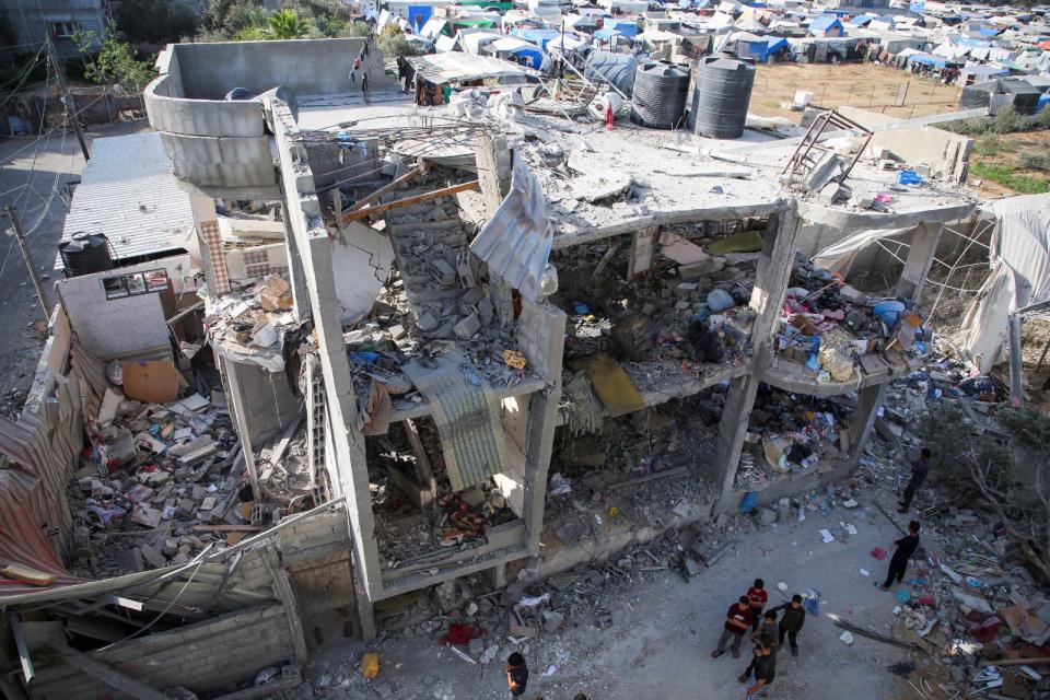 2024年5月3日，加薩走廊南部拉法一幢在空襲中被破壞的建物。路透社