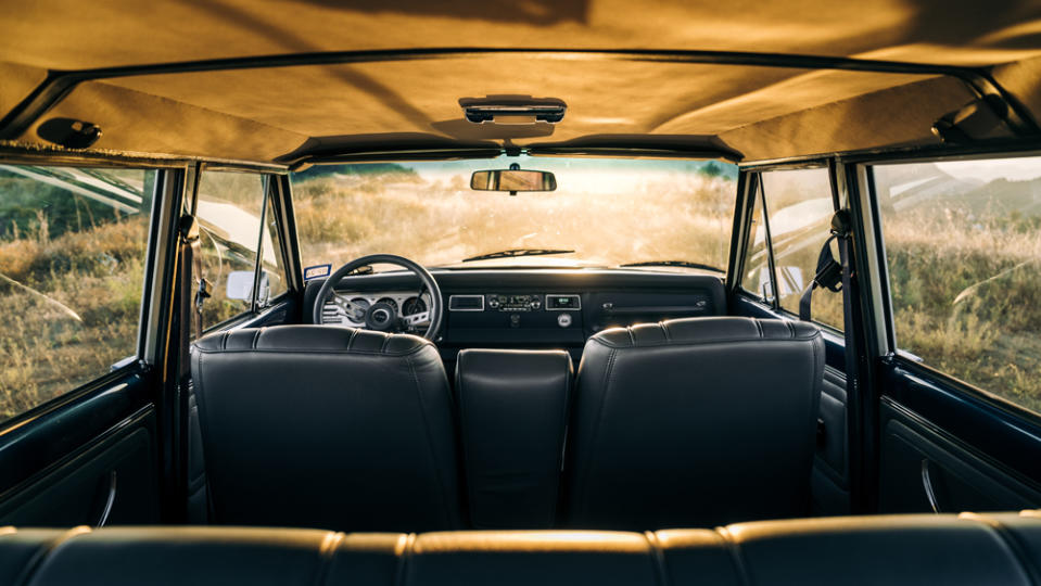 The interior of a 1977 Jeep Cherokee S restomod from Vigilante 4x4.