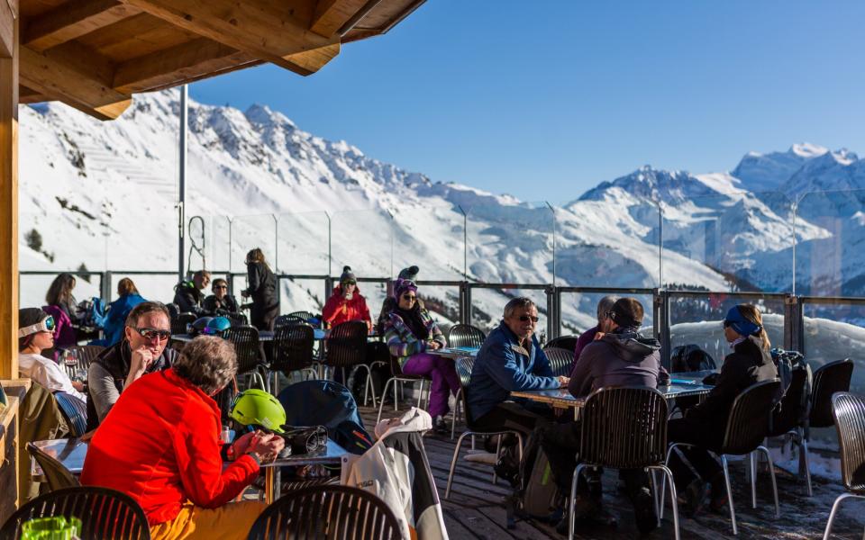 Eating and drinking in La Tzoumaz is a fraction of the price compared to Verbier