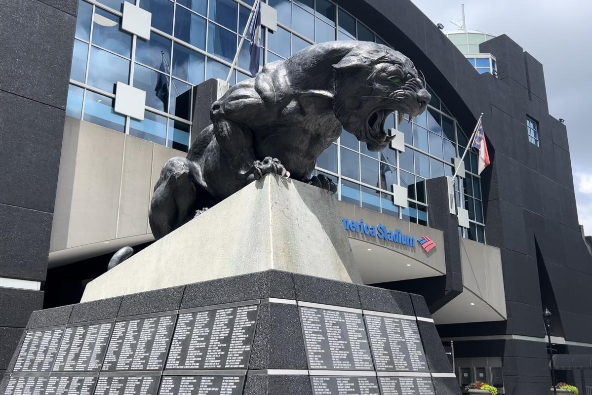 Uruguay ya está en Charlotte tras la cancelación de su vuelo del domingo