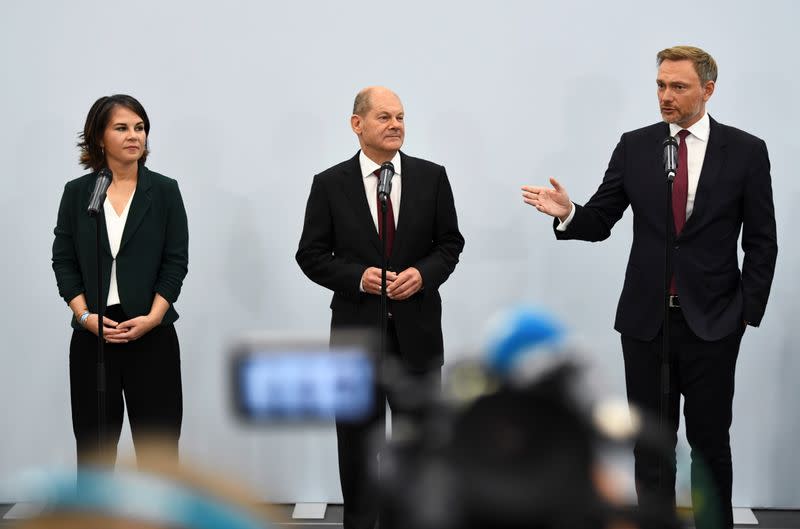 Exploratory talks for a possible new government coalition in Berlin