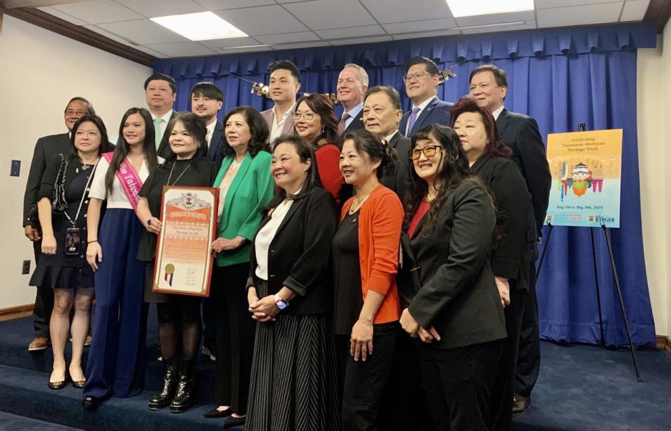 五月正值亞太裔傳統月，洛杉磯縣政府7日在政府會議上首次舉辦台灣人傳統周慶祝活動，各界台美人代表出席。（本報記者／攝影）