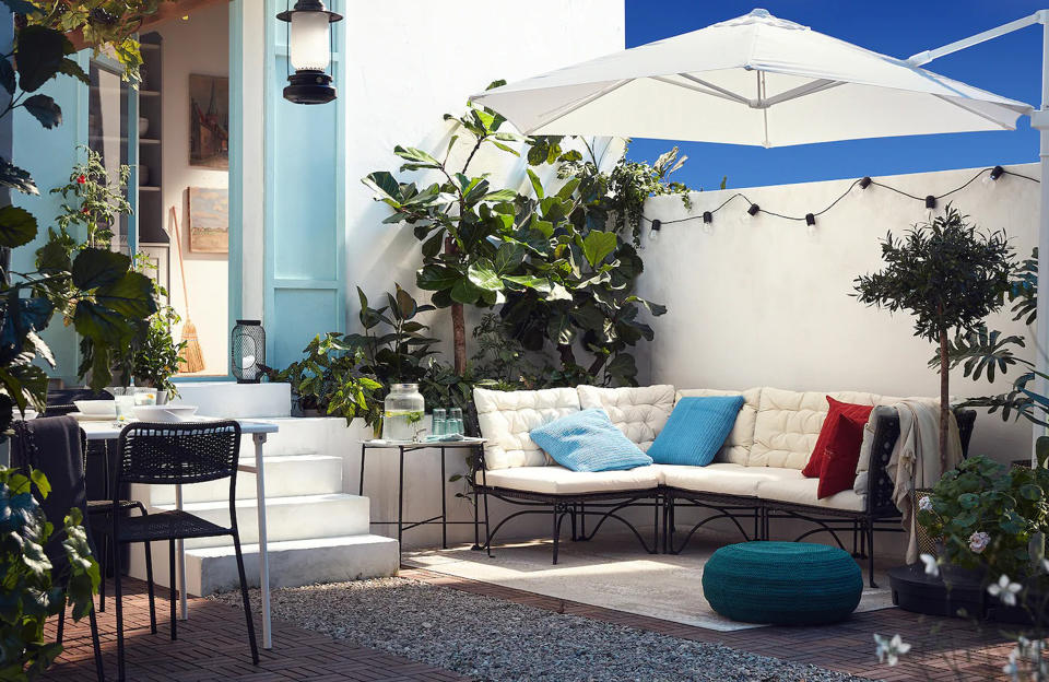 Ces accessoires IKEA vont transformer votre petite terrasse