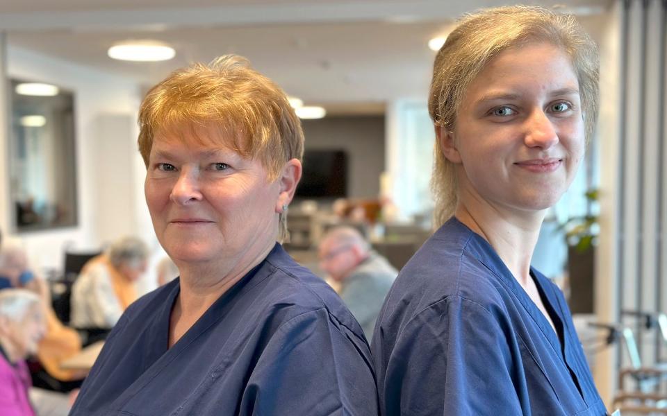 Wer arbeitet in Zukunft in der Pflege? Wie in vielen Branchen ist auch hier "New Work" ein Thema - etwa bei den Pflegefachkräften Ramona Müller (links) und Angelina Thuro. (Bild: HR/Christine Rütten)