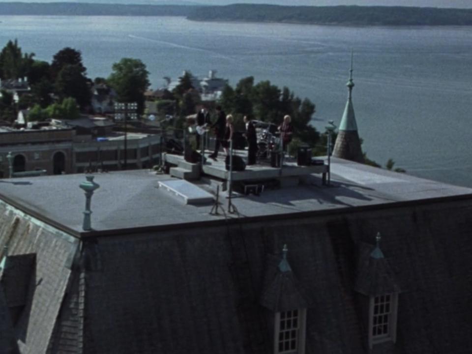 band on roof 10 things i hate about you