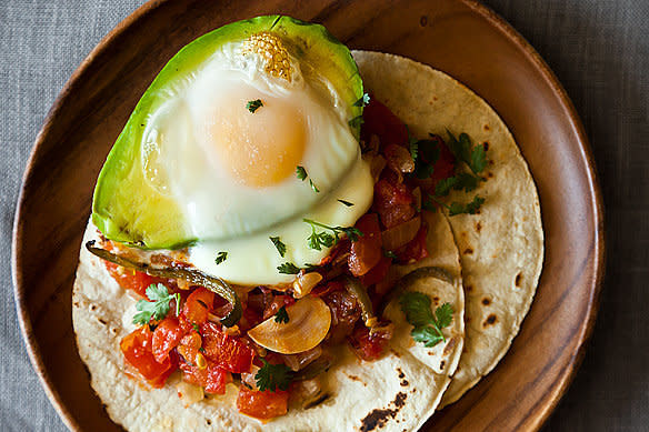 <strong>Get the <a href="http://food52.com/recipes/17998-avocado-y-huevos-caliente" target="_blank">Avocado y huevos caliente recipe</a> by Angela @ the well-worn apron via Food52</strong>