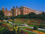 <p>Hampton Court Palace has over 500 years of royal history, making it a wonderful place to explore over the Platinum Jubilee weekend. There are over 60 acres of garden, so you won't have to worry about finding the perfect picnic spot. </p><p><strong>READ MORE</strong>: <a href="https://www.housebeautiful.com/uk/garden/a39725205/hampton-court-flower-show-2022/" rel="nofollow noopener" target="_blank" data-ylk="slk:RHS Hampton Court Palace Garden Festival 2022;elm:context_link;itc:0;sec:content-canvas" class="link ">RHS Hampton Court Palace Garden Festival 2022</a></p>