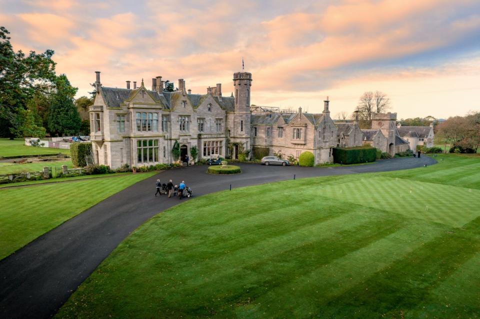 See in the New Year with a Scottish piper, clay pigeon shooting, archery and falconry (SCHLOSS Roxburghe Hotel)
