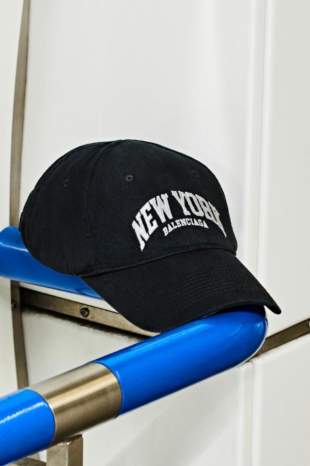 Cities New York Baseball Cap in Blue - Balenciaga