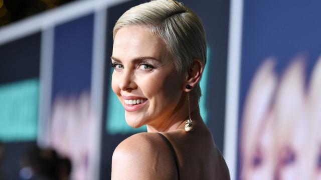 Charlize Theron Shows Us How to Survive a Run-In With Your Ex