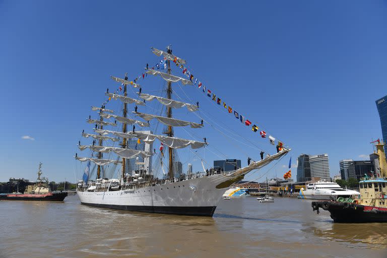 La Fragata Libertad, el buque escuela de la Armada, concluyó su 51° viaje de instrucción