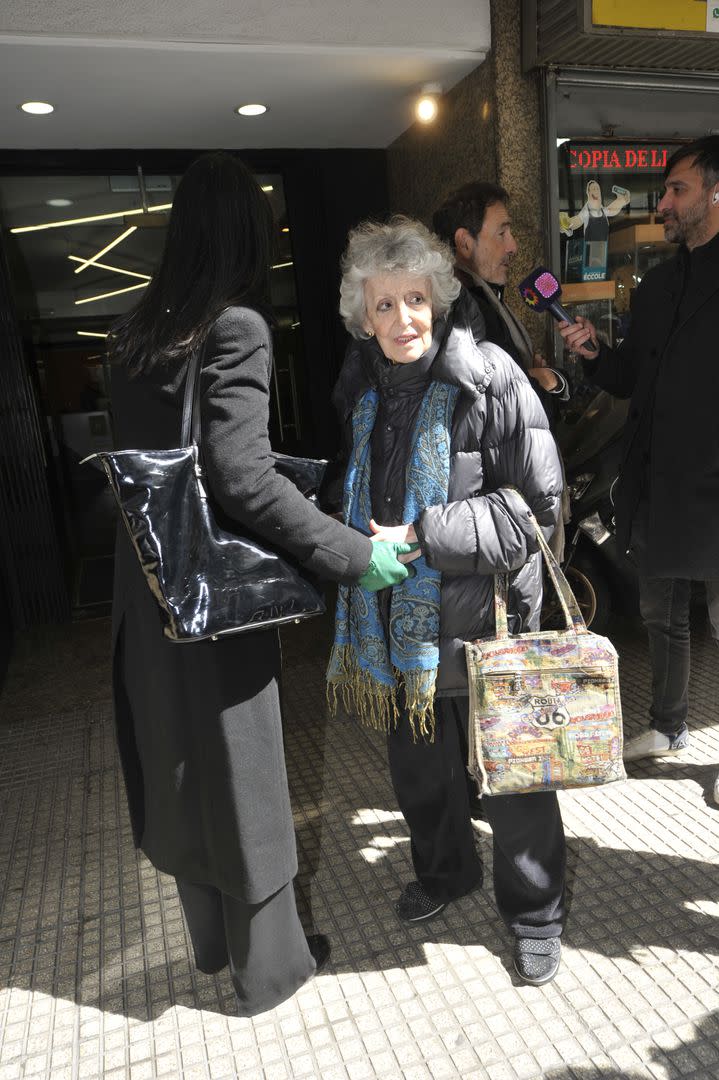 La periodista Nora Lafon dio las condolencias a la familia del célebre intérprete