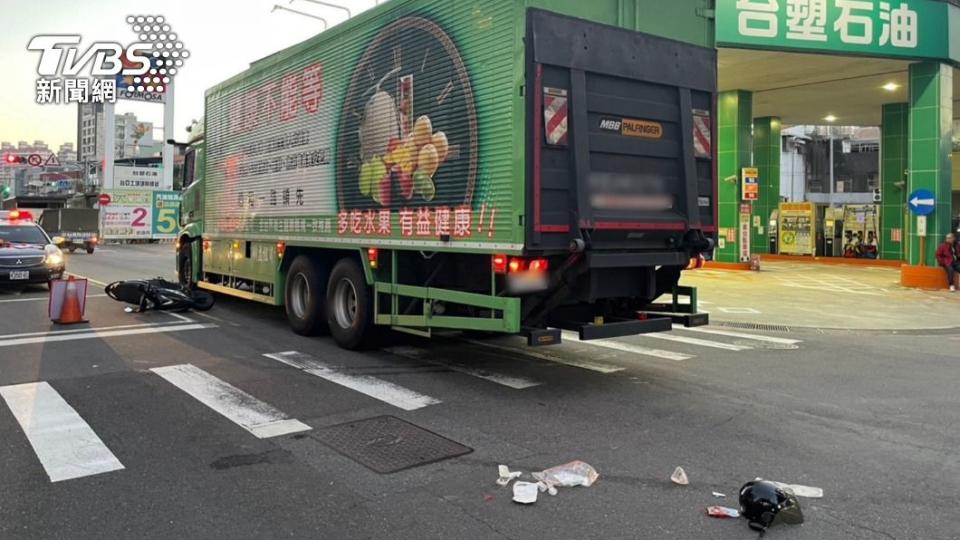 女騎士車禍死亡。（圖／TVBS）