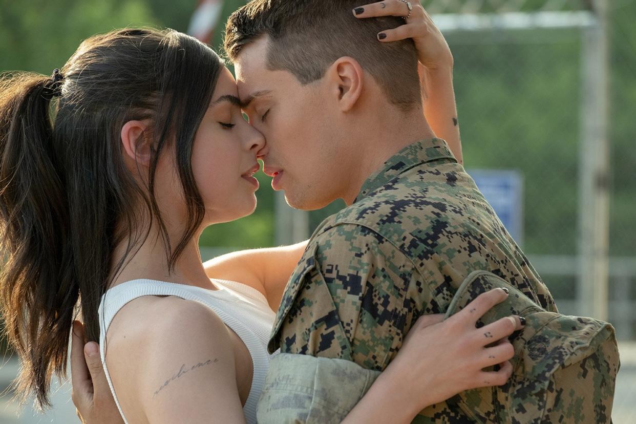 Purple Hearts. (L to R) Sofia Carson as Cassie, Nicholas Galitzine as Luke in Purple Hearts. Cr. Mark Fellman/Netflix © 2022.