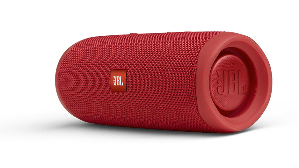 JBL Flip 6 vs Flip 5: design