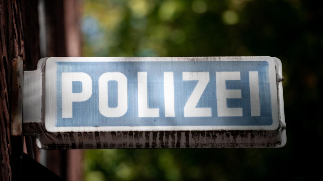 Bei einem Einsatz wegen einer Ruhestörung in Göttingen ist es zu einem Fall offenbar illegaler Polizeigewalt gekommen. (Symbolbild)