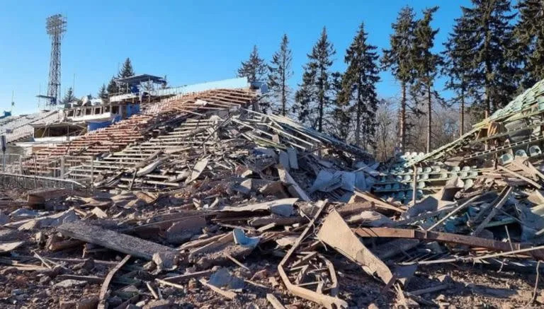 Los da&#xf1;os en Chernobyl, donde una biblioteca y un estadio quedaron destruidos