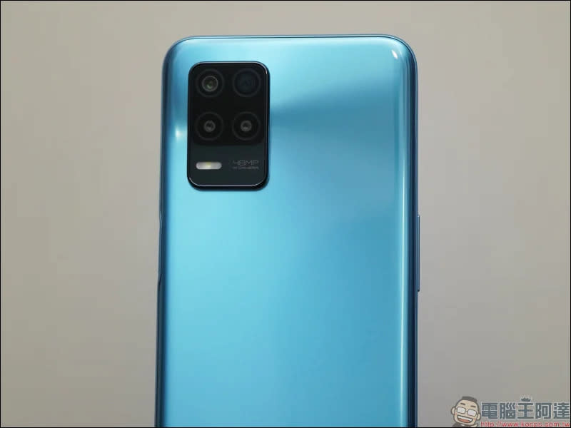 realme 8 5G 開箱動手玩｜登入 5G越級體驗！全台首搭載天璣 700 5G處理器，全新夜景濾鏡、5000mAh 大電量