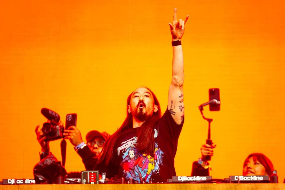 American DJ Steve Aoki performs on Main Stage during Day 2 of Ultra 2024 at Bayfront Park in Downtown Miami on Saturday, March 23, 2024. D.A. Varela/dvarela@miamiherald.com