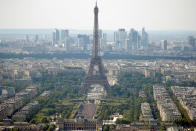 <p>Soccer Football – World Cup – Final – France vs Croatia – Paris, France, July 15, 2018 – The Champs de Mars fan zone near the Eiffel tower where French fans gather is seen during the World Cup final match, in a picture taken from the Montparnasse Tower Observation Deck. REUTERS/Charles Platiau </p>