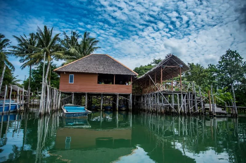 [March School Holidays] Mangrove Tour or Fireflies Tour. (Photo: Klook SG)