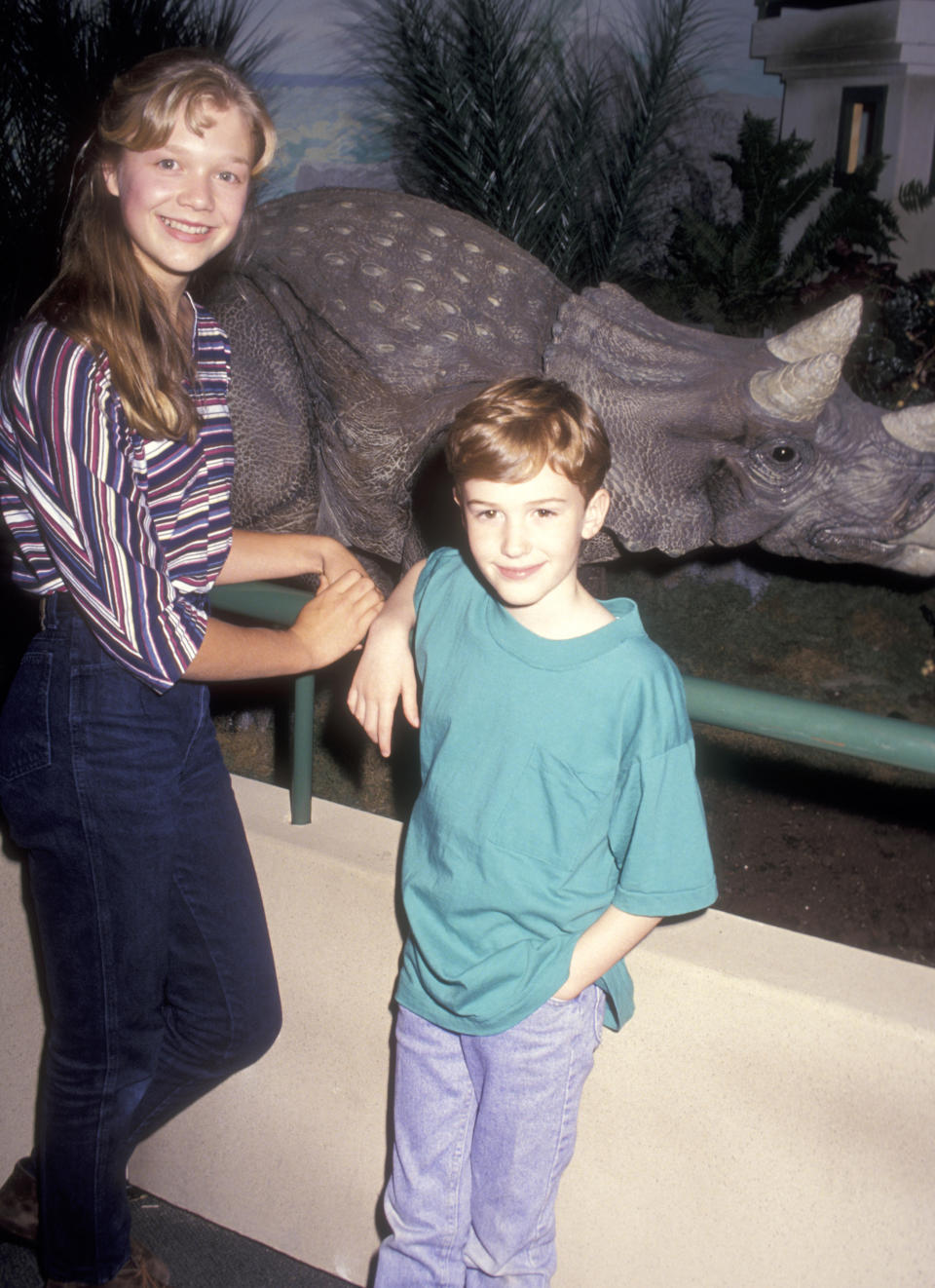 NEW YORK CITY - JUNE 10:  Actress Ariana Richards and actor Joseph Mazzello attend The American Museum of Natural History's "The Dinosaurs of Jurassic Park" Display on June 10, 1993 at The American Museum of Natural History in New York City. (Photo by Ron Galella, Ltd./Ron Galella Collection via Getty Images) 