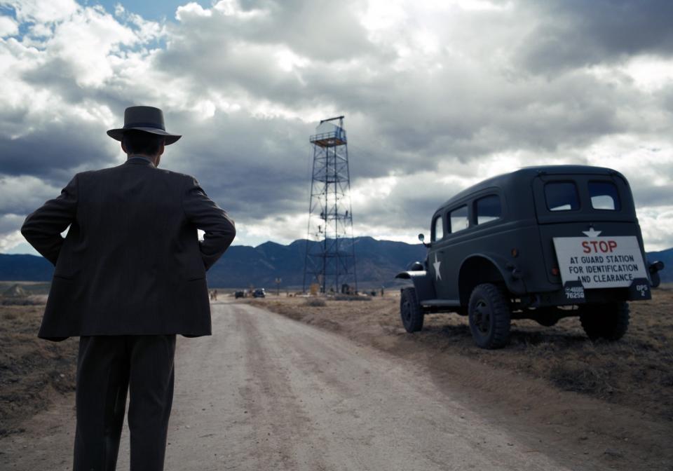 OPPENHEIMER, Cillian Murphy as J. Robert Oppenheimer, 2023.  © Universal Pictures / Courtesy Everett Collection