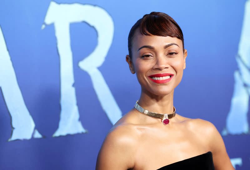 Foto de Archivo: Zoe Saldaña asiste al estreno de la película "Avatar: El Sentido del Agua", en el teatro Dolby de Los Ángeles, California, EEUU