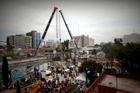 <p>CIUDAD DE MÉXICO.- Seism/Sismo-CDMX.- 20 de septiembre 2017.- Alrededor de 200 hombres voluntarios con apoyo de Bomberos continúan con los trabajos de remoción de escombros en el cruce de Chimalpopoca y Bolívar en la colonia Obrera de la delegación Benito Juárez, este miércoles 20 de septiembre de 2017. Foto: Agencia EL UNIVERSAL/Yadín Xolalpa/RCC </p>