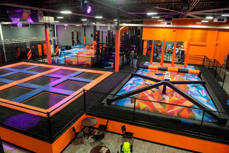 A Sky Zone trampoline park is coming to Warner Robins similar to one that opened earlier this year at Edgewater Mall in Biloxi, Mississippi. While similar, the Warner Robins area location is not expected to offer all of the same attractions. The Warner Robins location is expected to offer the King of the Hill attraction, which is pictured on the right above, at the Biloxi location.