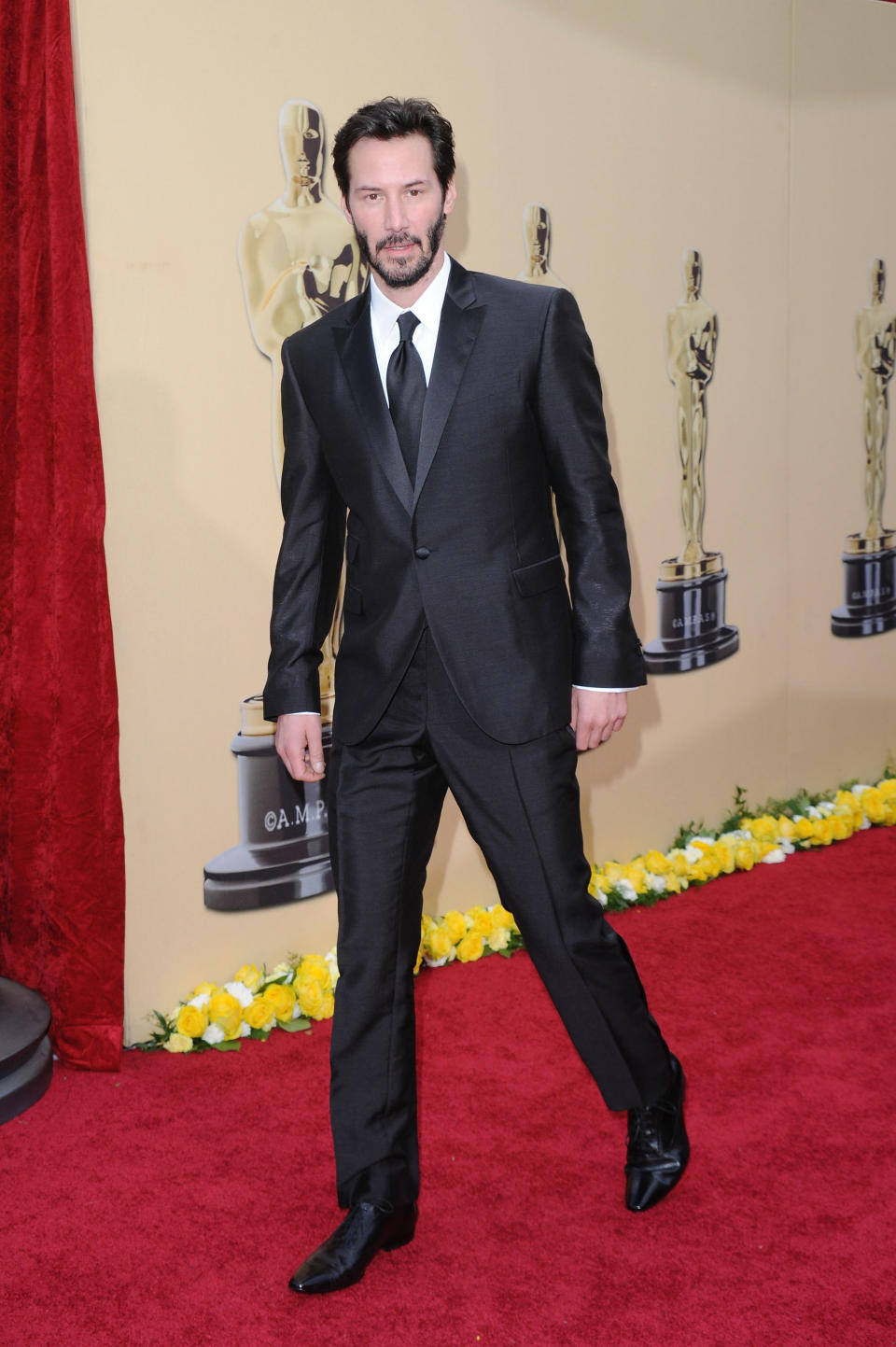 Keanu Reeves arrives at the 82nd Annual Academy Awards held at Kodak Theatre on March 7, 2010 in Hollywood, California.  