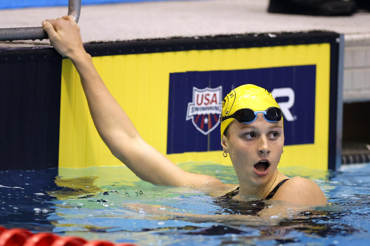The 17-year-old McIntosh is the two-time defending world champion in the 200m butterfly and 400m medley, as well as the world record holder in the 400m individual medley. (Photo by Alex Slitz/Getty Images)