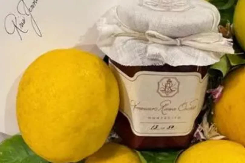 Fans slammed Meghan's gift to Kris as they said the fruit looked 'garbage' -Credit:Instagram