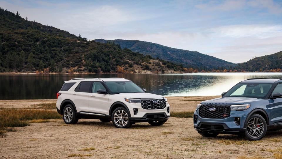 2025 ford explorer platinum and st