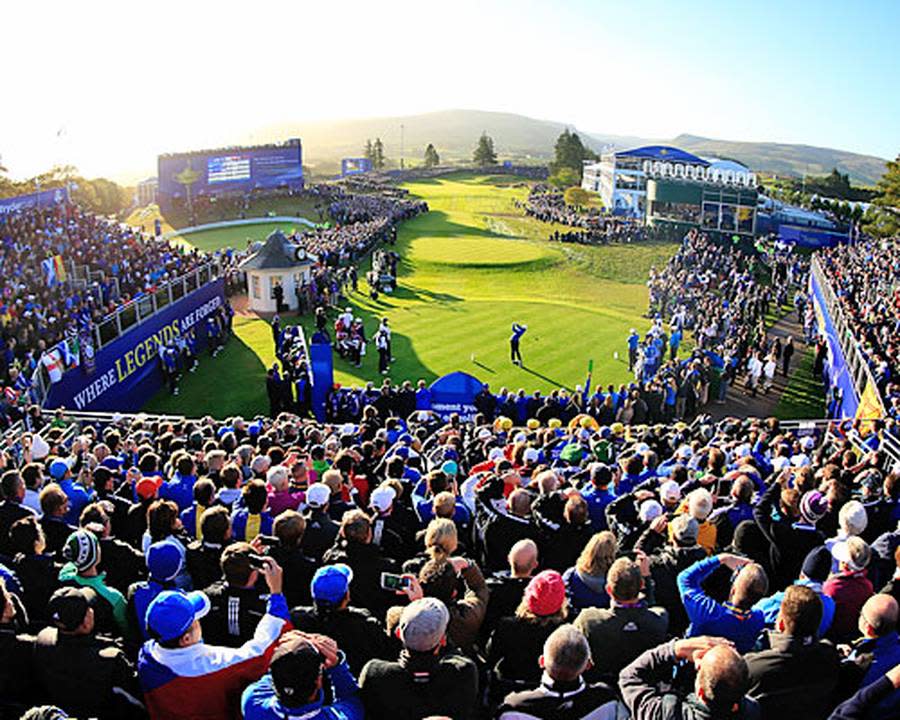 Beste Stimmung herrscht im vollbesetzten Ryder-Cup-Stadion