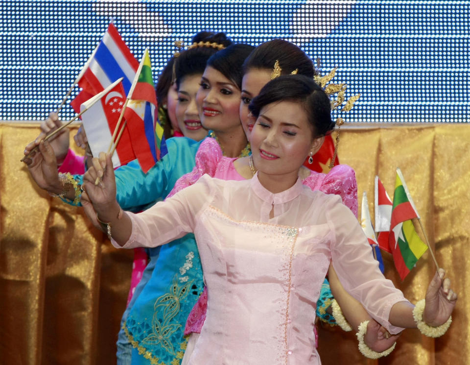 Cambodian dancers perform at the opening ceremony of the 20th ASEAN Summit in Phnom Penh, Cambodia Tuesday, April 3, 2012. Cambodia hosted the two-day summit of leaders of the Association of Southeast Asian Nations starting Tuesday. (AP Photo/Apichart Weerawong)