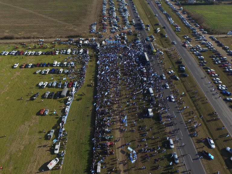 Vista desde un drone de lo que fue el inicio de la concentración de la marcha del #9J en San Nicolás