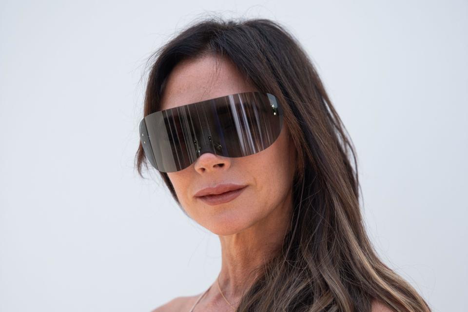 Paris, France. 26th June, 2023. Victoria Beckham attending the Jacquemus Menswear Spring/Summer 2024 show as part of Paris Fashion Week in Paris, France on June 26, 2023. Photo by Aurore Marechal/ABACAPRESS.COM Credit: Abaca Press/Alamy Live News