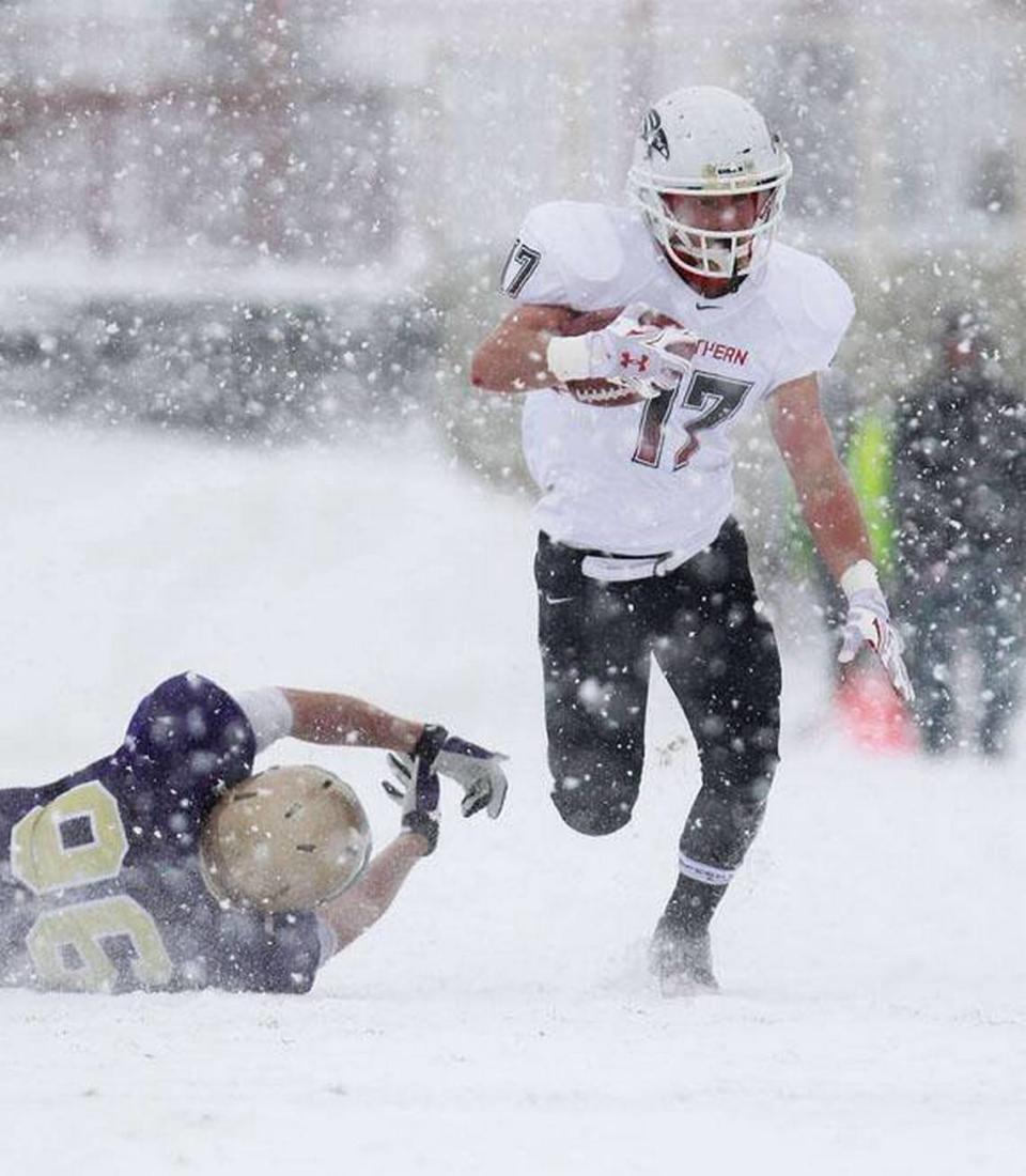 After Sean Tow became the third-leading rusher in Sacramento-area prep history at Union Mine High School, he helped lead Southern Oregon to the 2014 NAIA national championship as a runner for all seasons.