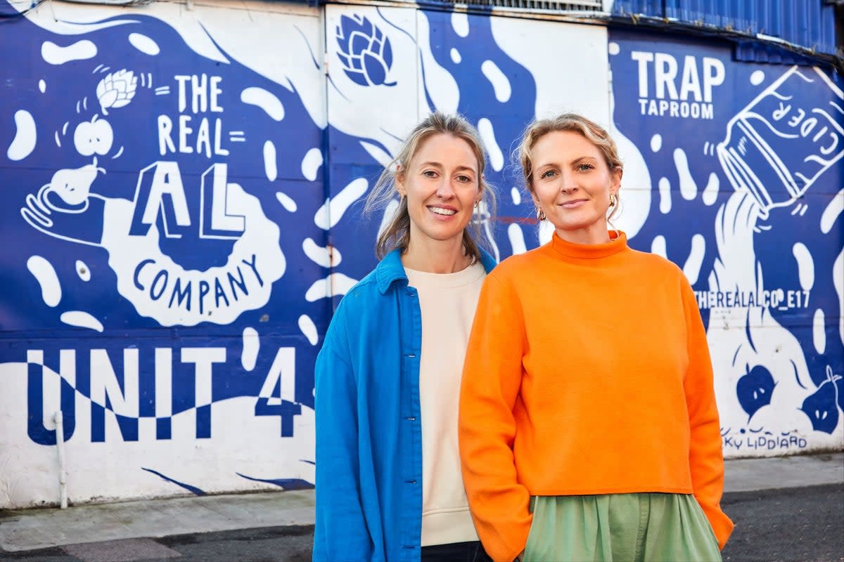 Claire Isherwood and Alice Churchward outside The Real Al Taproom in E17 (Juliet Murphy)