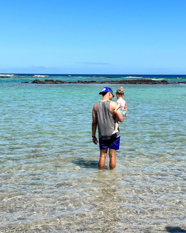 Patrick Mahomes, Wife Brittany Enjoy Tropical Vacation with Both Kids in  Fun Photos: 'Island Life