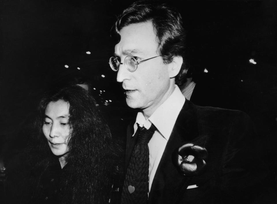 Former Beatle John Lennon (1940 - 1980) on his way to a Rod Stewart concert with his wife Yoko Ono, New York, circa 1980. (Photo by Keystone/Hulton Archive/Getty Images)