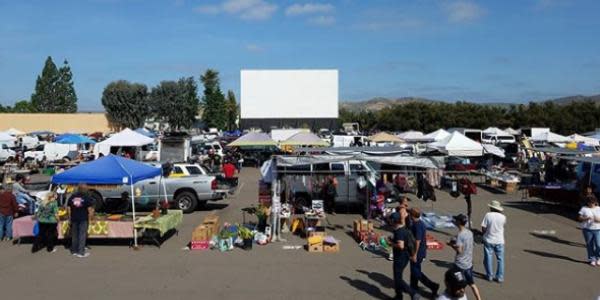 Swap Meet de Santee reabre sus puertas para chacharear 