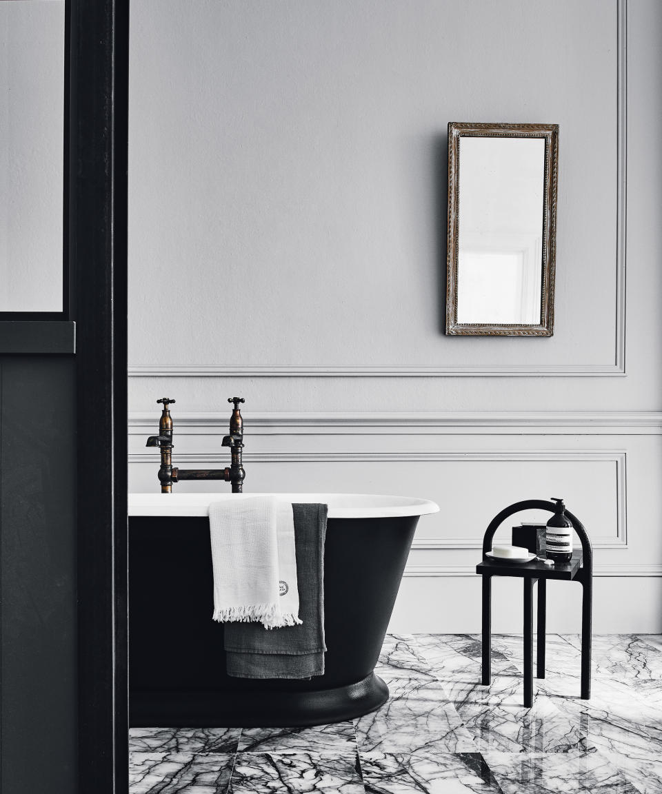 Black and white bathroom