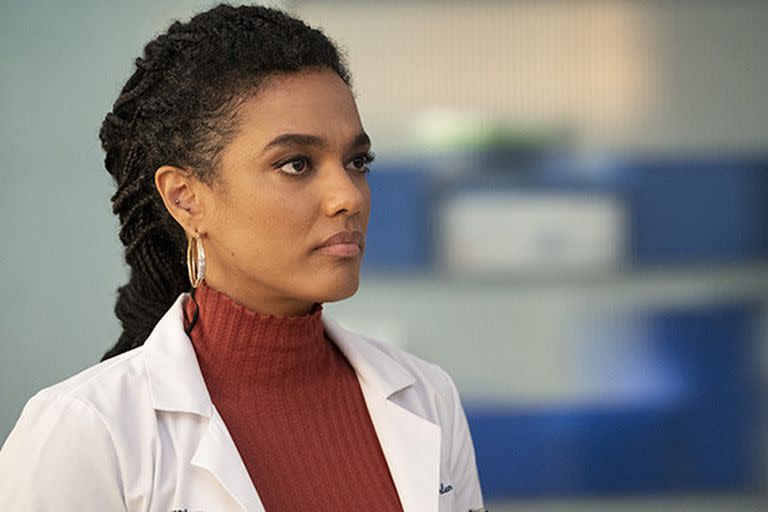 Freema Agyeman es la jefa de oncología en New Amsterdam (Foto: NBC)