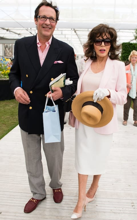 Joan Collins chelsea flower show - Credit: Getty