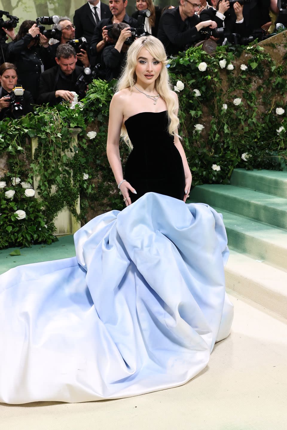 new york, new york may 06 sabrina carpenter attends the 2024 met gala celebrating sleeping beauties reawakening fashion at the metropolitan museum of art on may 06, 2024 in new york city photo by jamie mccarthygetty images