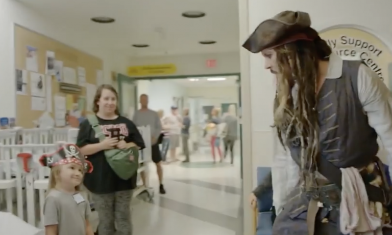 Johnny Depp visits children's hospital as Captain Jack Sparrow