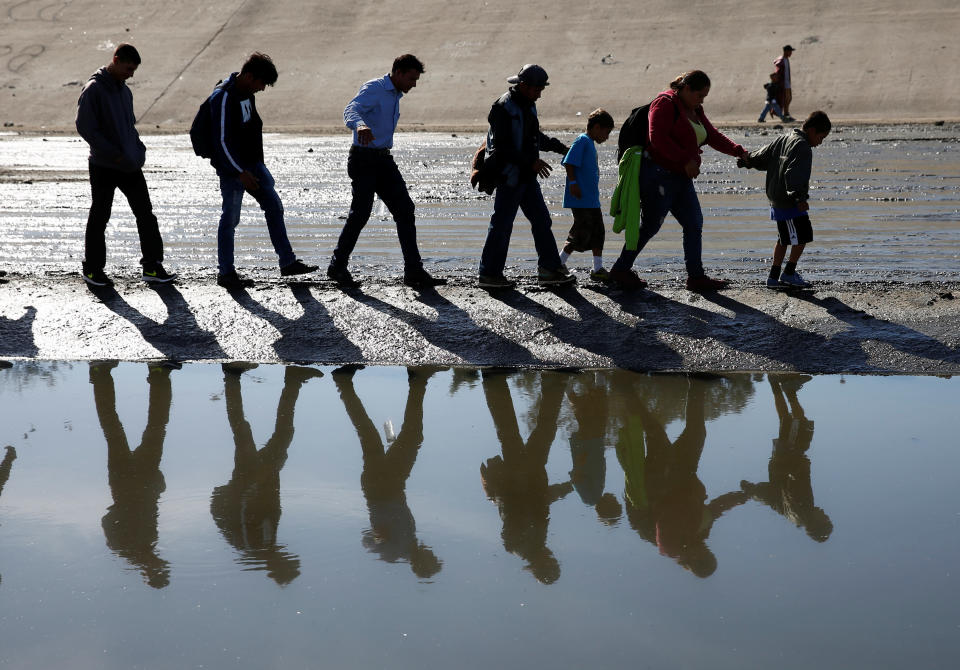 FOTOS | Así intentaron migrantes entrar a EEUU desde Tijuana